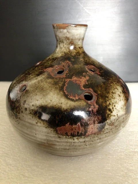 vase pique fleurs en  grès signé DL poncé sur Loir ? artisanat poterie vintage