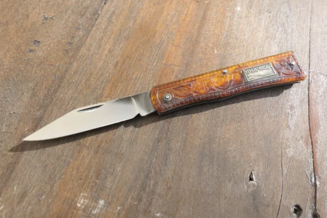 Ancien couteau soviétique/URSS. Jamais servi. Manche façon ambre. Old Knife.