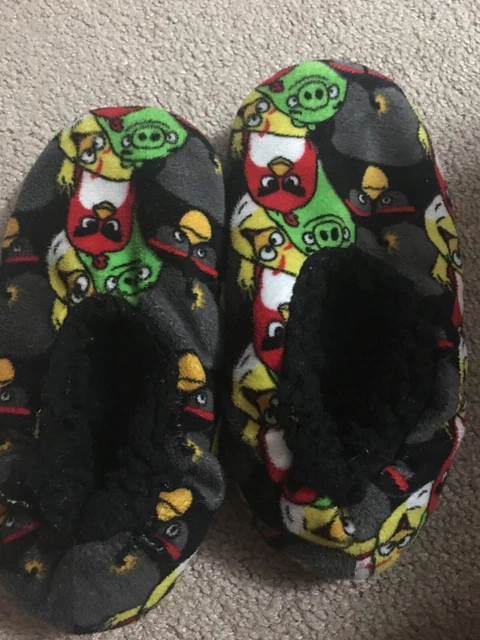 Angry birds slippers with grippers kids size small