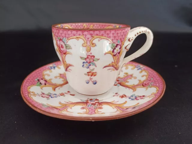 TASSE À CAFÉ EN PORCELAINE DE SARREGUEMINES Décor MINTON n°148