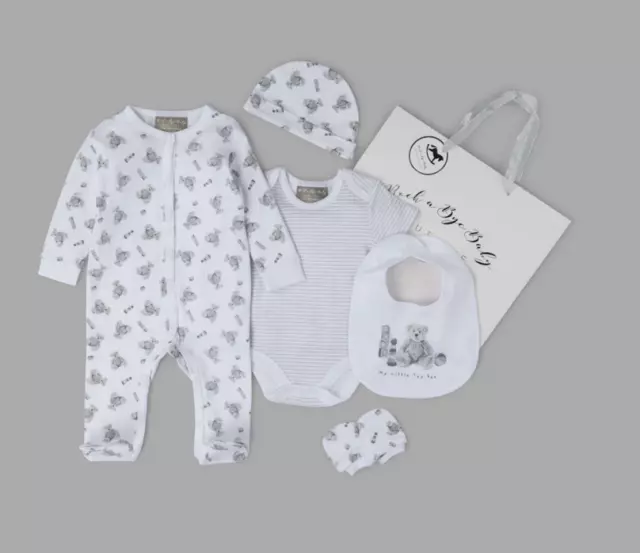 Newborn Baby Boys Girls Clothing Gift Set Teddy Bear 6 Pcs Layette Free Gift Bag