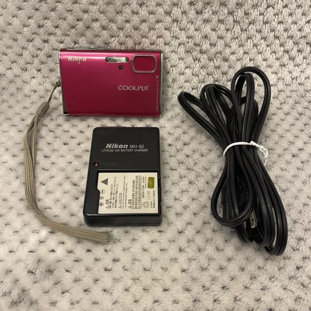 Nikon Coolpix S51 8.1MP Compact Digital Camera w/ Battery & Charger: PLEASE READ