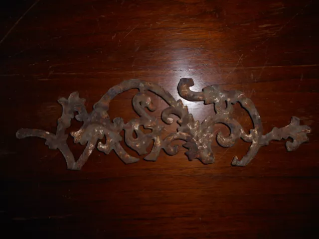 Very rusty Architectural Salvage Antique Ornate Cast Iron for decor 8" long