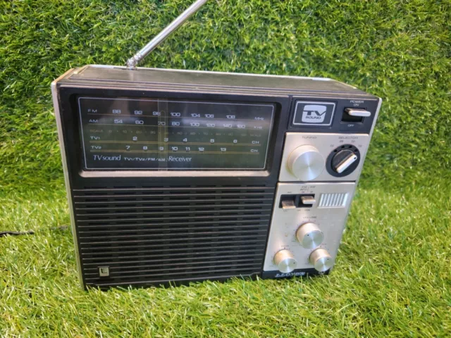 Vintage lloyds AM FM radio with TV sound