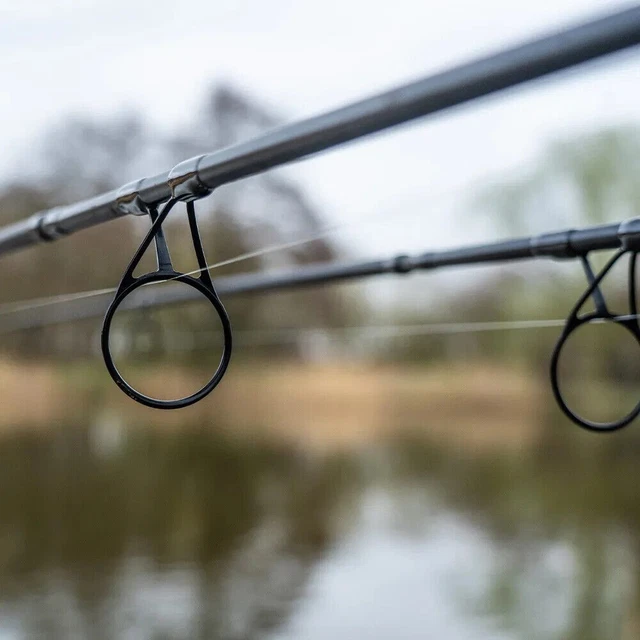 Canne à Pêche à La Carpe Sonik Vader X RS 3,7 M - 1,2 à 1,6 Kg - Carbone Blindé Noir - Guides Légers Série M