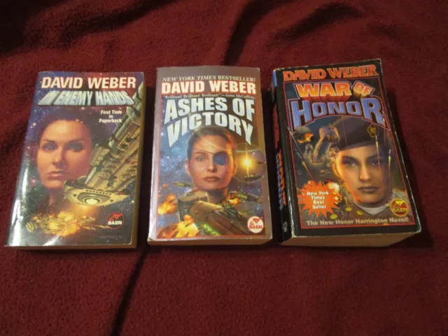 Lot 3 Honor Harrington by David Weber - Enemy Hands, Ashes of Victory, War