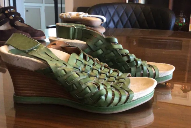 Earthies green leather open toe, slingback wedge heel 8.5
