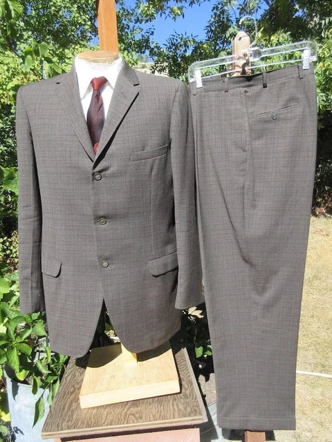 Fashionable Vintage 1950s 3 Button Suit 44R 33 x 29.5 - XLNT MOD Plaid Unit