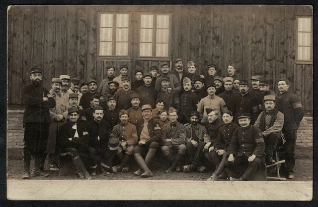 CPA CARTE PHOTO militaire 31e division d'infanterie RI 81e 122e 17e