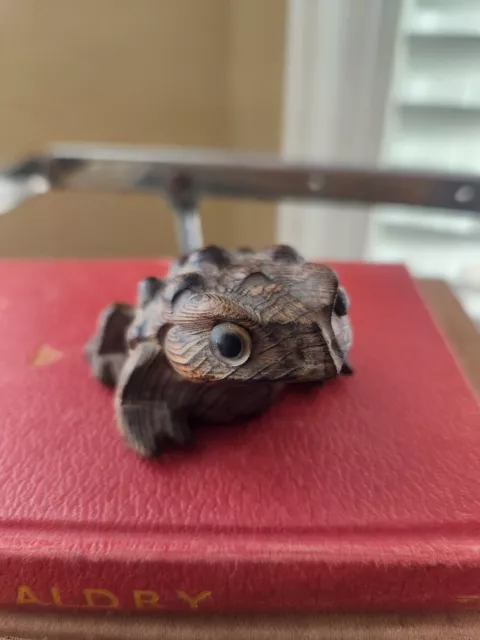 Vintage Japanese Okimono Cryptomeria  Wooden Carved Toad Frog 2”x 2”x 1.37”