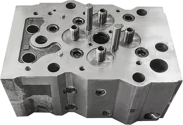 Cylinder Heads, Engines & Engine Parts, Car & Truck Parts