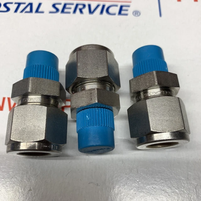 New Swagelok SS-810-1-4 Connector 1/2" Tube OD x 1/4" Male NPT Stainless