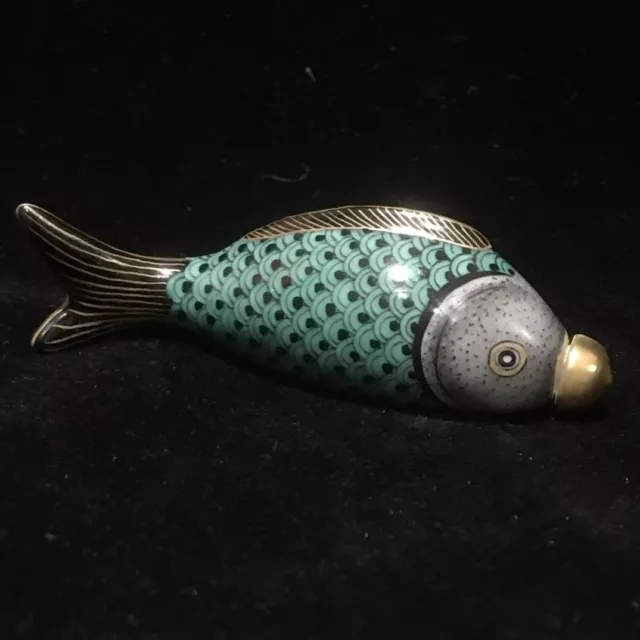 Collect Chinese Old porcelain cloisonne Hand painting fish shape snuff bottle