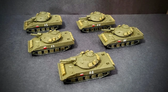 Flames of War: Vietnam U.S. M551 Sheridan Tank Platoon Painted X5 'Nam lot resin
