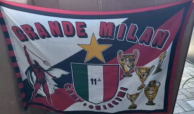 Bandiera AC Milan 19&deg; Scudetto 21-22 - Ufficiale 100x140cm Per Tifosi
