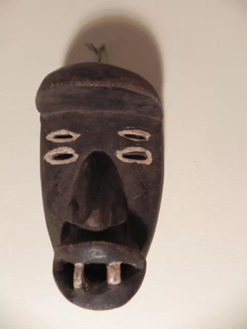 Arts of Africa - Dan Mask - Liberia - 9.5" Height x 6" Wide