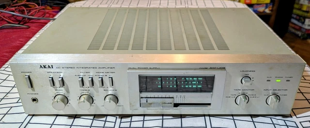 Amplificateur stéréo intégré AKAI AM-2350 Vintage