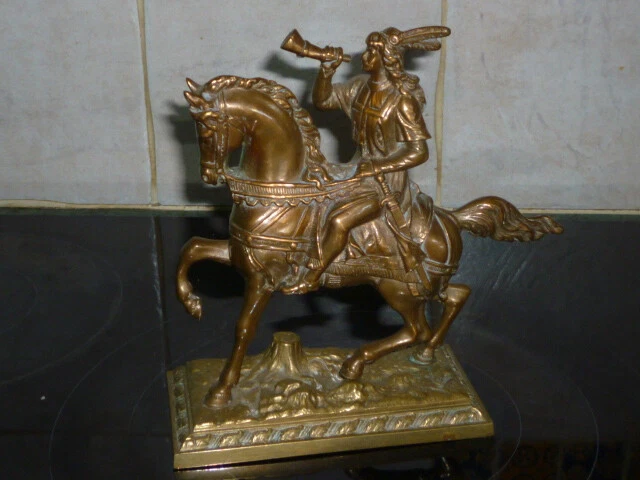 Statue Ancienne Cheval De Guerre - Laiton Et émail Peint - Fait Main - Dimensions ~4.5x3.25 Pouces