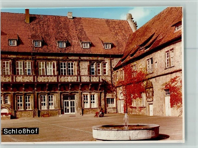 40096101 - 4920 Brake Brunnen Schlosshof Burg / Schloss