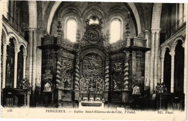 CPA PÉRIGUEUX-Église St-Etienne de la Cité-L'Autel (233007)