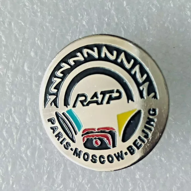 Pin's lapel pin pins RALLY RAID PARIS MOSCOW BEIJING Sponsor RAPT Coiffe Chapeau