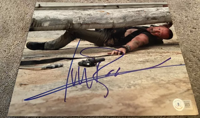 Michael Rooker Autographed The Walking Dead 8x10 Photograph ! Merle Dixon ! BAS