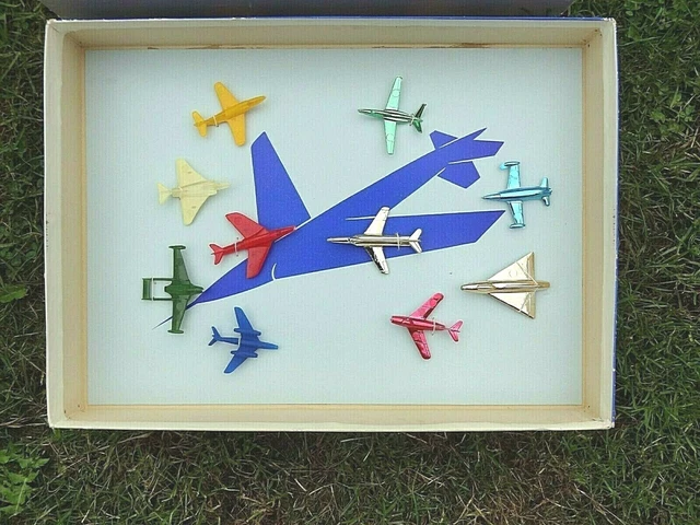 Collection de jouets anciens d'avions Air France en tôle