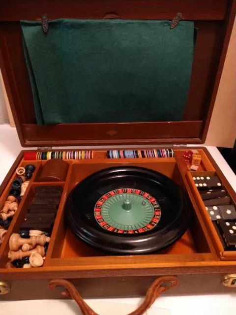 ROULETTE, CHESS, CHECKERS, DOMINOS, BACKGAMMON game Chips Dice Vtg SET Briefcase