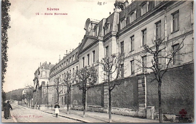 92 SEVRES - vue sur l'ecole normale.