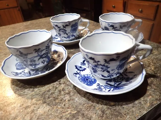 Vintage Blue Onion Danube Blue & White 4 Cups & 4 Saucers Set