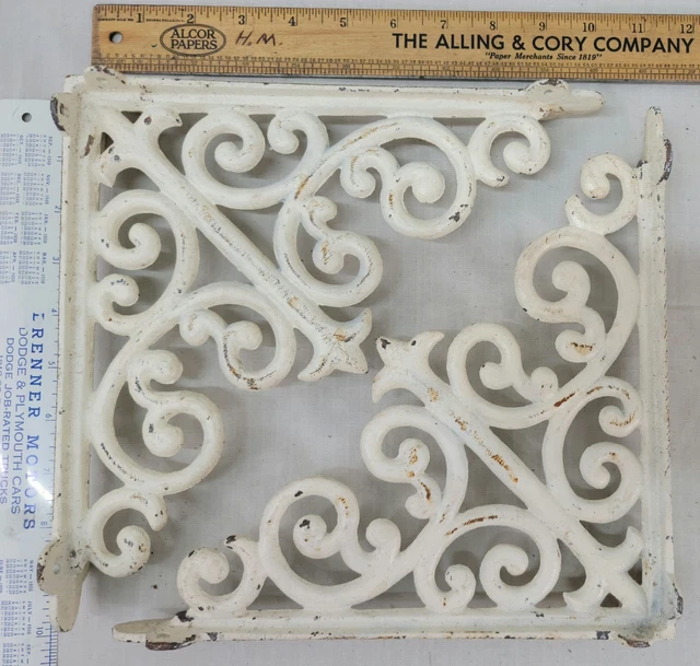 Set of 2 Victorian Cast Iron Shelf Brackets Fleur-de-lis