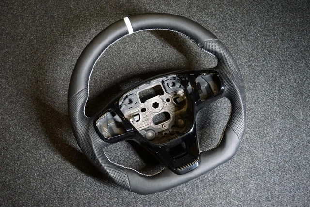 Ford Fiesta MK5 Leather Steering Wheel – 2002-2008 – Refurbished, Black, Horn Controls