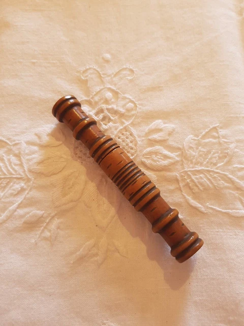 Boîte à Aiguilles Ancienne W. Avery & Son – Laiton, Angleterre, Époque Victorienne