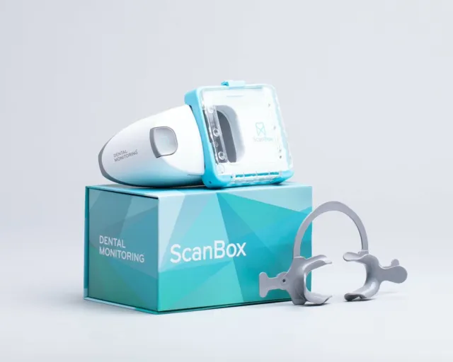 New - Dental Monitoring ScanBox Scan Box With Medium Cheek Retractor.