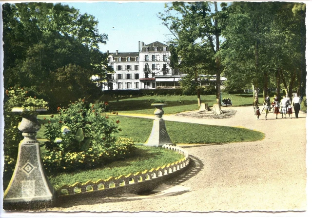 CP 58 NIEVRE - Saint-Honoré-les-Bains - Le Parc et l'Hôtel du Morvan