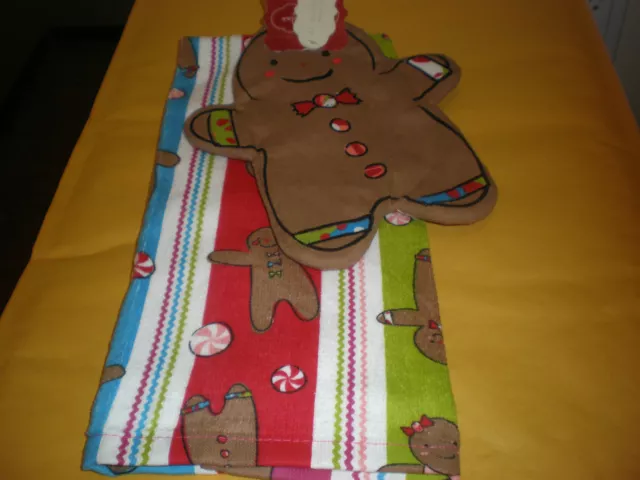 Set Of  2 Gingerbread Kitchen Towels & 2 Potholders (1 Set Shown In Pic)