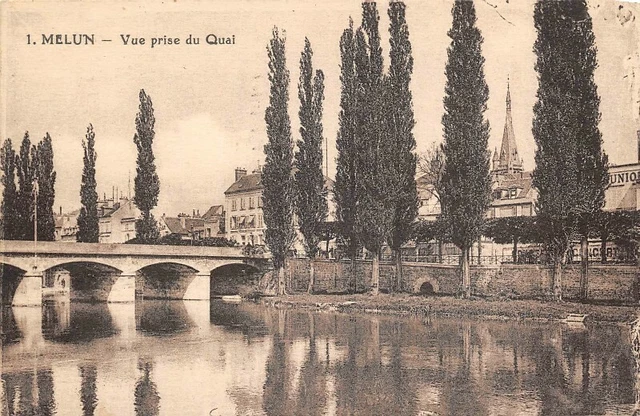 MELUN - view taken from the dock
