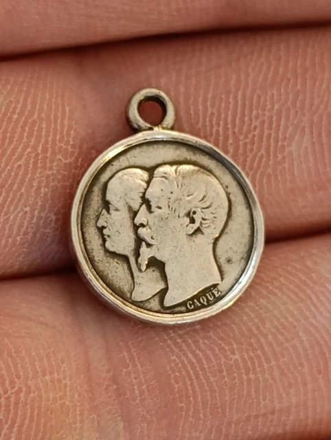 Pendentif Ancien Argent Massif Personnage Amérique Du Sud 11g - Occasion