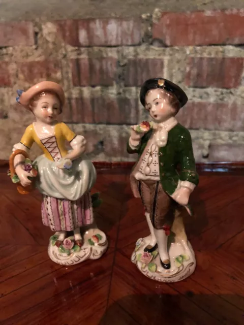 Figurines / personnages (la paire) en porcelaine de Sitzendorf (Allemagne Est) 1 2