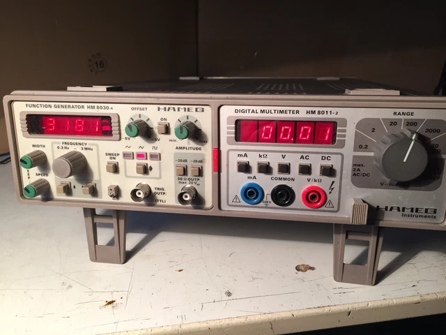 Hameg  HM-8030- 4 Funktions-GENERATOR 0,3 Hz - 3 MHz PLUG-IN 2