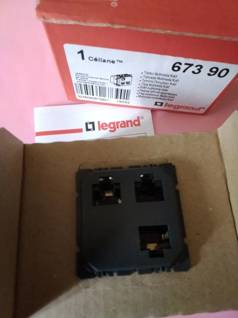Schneider Odace - prise RJ45 - Cat6 STP grade 2TV min à grade