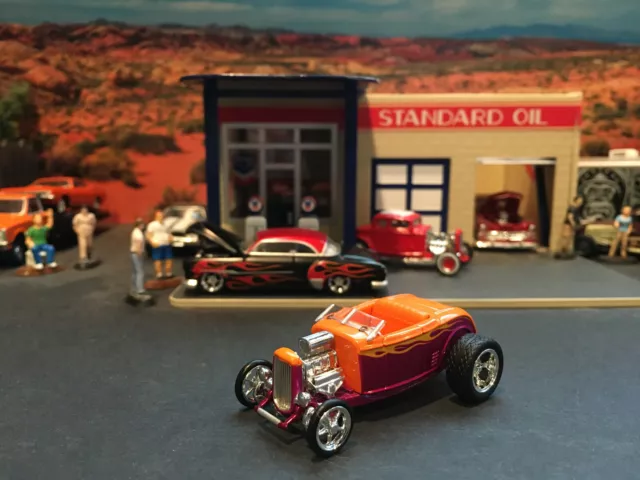 1:64 HOT WHEELS LE 1932 32 Ford Roadster Blown Street Rod Purple