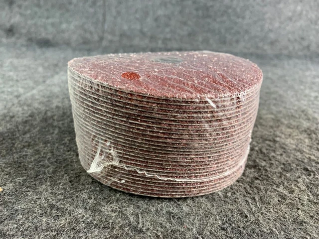 RADNOR 64004507 5'' X 7/8'' 24 Grit Aluminum Oxide Fiber Discs Box of 25
