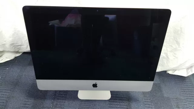 Apple iMac 21.5" Mid 2014 1.40 Ghz Intel Core i5 8GB 500GB OSX Installed