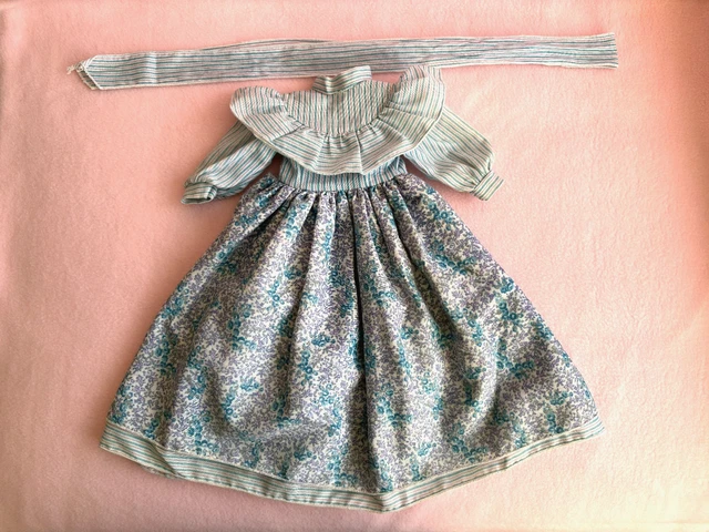 Partie de la tenue MAJORETTE POUPÉE CATHIE BELLA - Année 1981 - Collection