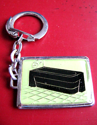 Porte Clés Moderne Gadget Keychain Mousqueton Pompe en Metal 8 cm NEUF 