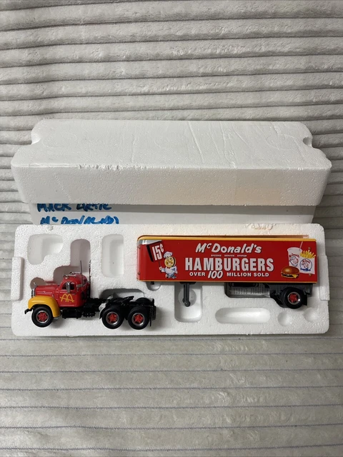 Camion Matchbox Dinky McDonald's – Freightliner Tractor Trailer 1/50