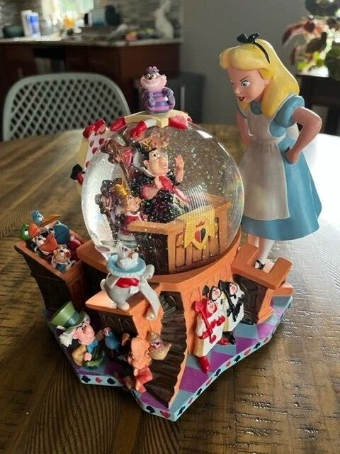 Disney Alice In Wonderland Snow Globe 50th Anniversary - Trial Court - RARE