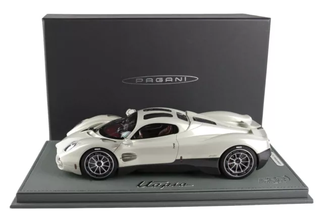 Pagani UTOPIA Grigio - OPT Carbon (BBR)  scala 1:18 [PRONTA CONSEGNA!!]