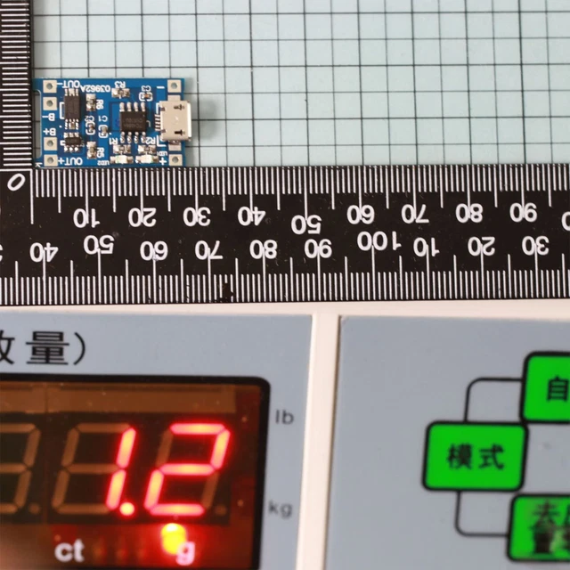Bequemer 1A Micro USB Ladeschutz für 20 Stück Lithium-Batterien